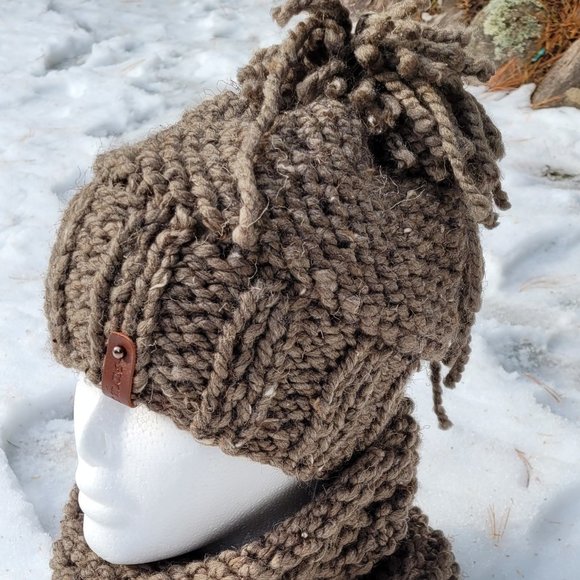 Wool winter set, sweater, hat and scarf, Barley color, hand knititted - Picture 6 of 16